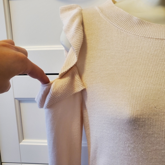 💗SOLD💗 Esqualo Open Shoulder Ruffle Sleeves Light Knit Sweater - Picture 5 of 11